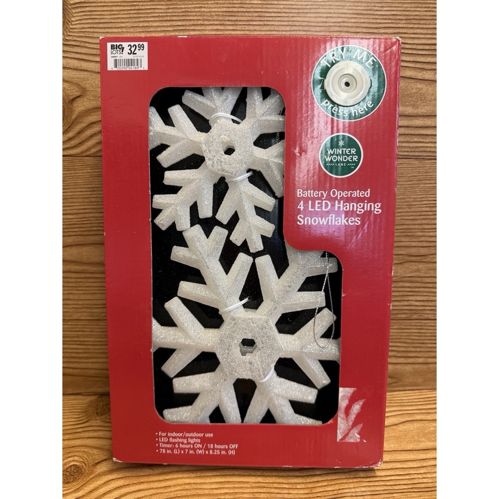 New Winter Wonder 4 X‎ LED Hanging Lights Hanging Snowflakes White Christmas